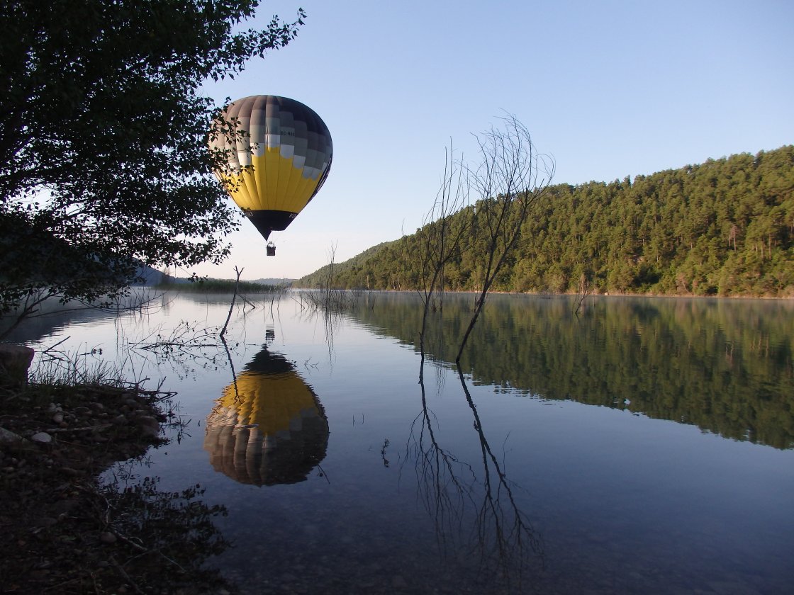 Vol globus solsones Kon Tiki (1)