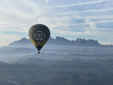 Vol en globus voltants Montserrat (Barcelona)