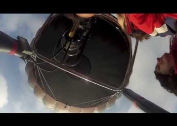 Family balloon flight with children