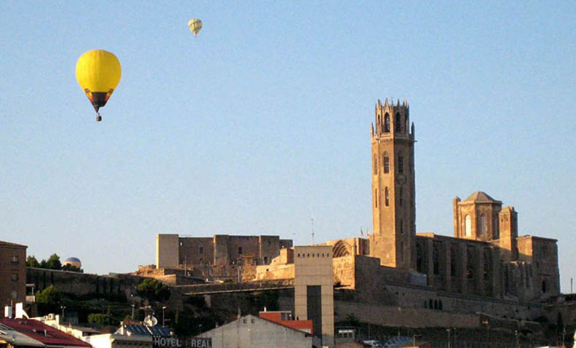 Sobrevolando la ciudad de Lleida